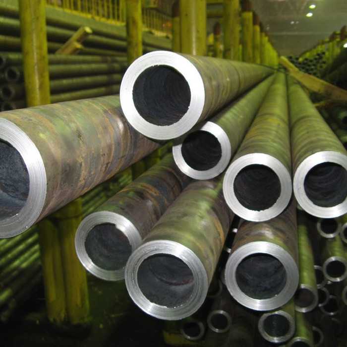 Труба бесшовная горячедеформированная 45х3.5 мм